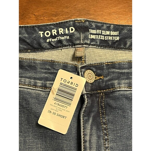 Torrid Trio Boot High-Rise Jeans in the El Nino Wash, Size 28-30 Short - Picture 10 of 13